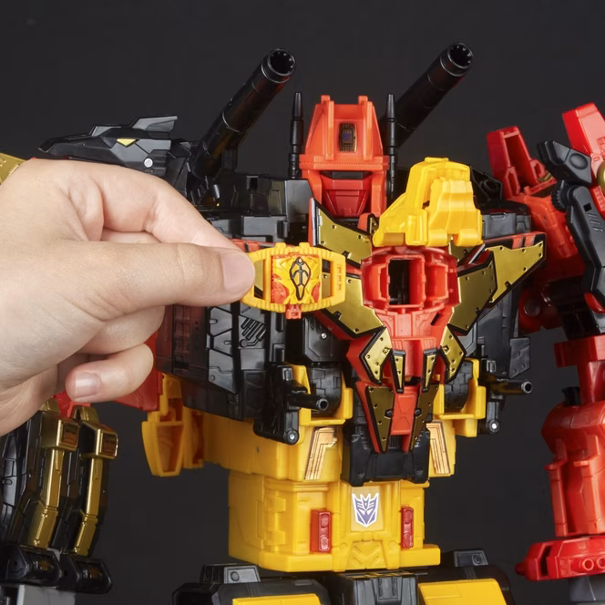 GameStop Hasbro Transformers Power of the Primes Titan Class Predaking Combiner Action Figure Set