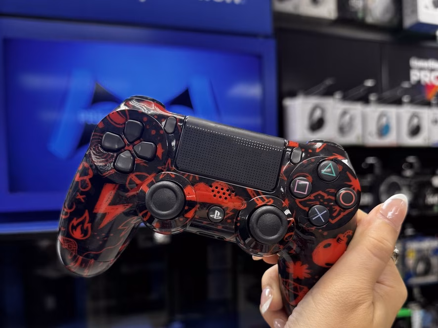 GameStop Sony DualShock Wireless Controller for PlayStation 4 - GameStop Logo (GameStop Exclusive Design)