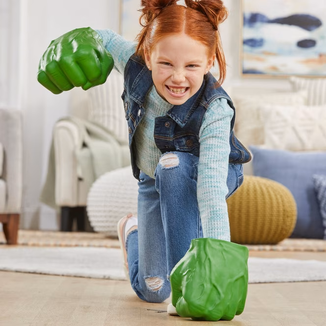 GameStop Hasbro Marvel Avengers Captain America Green Hulk Gamma Smash Fist Replica