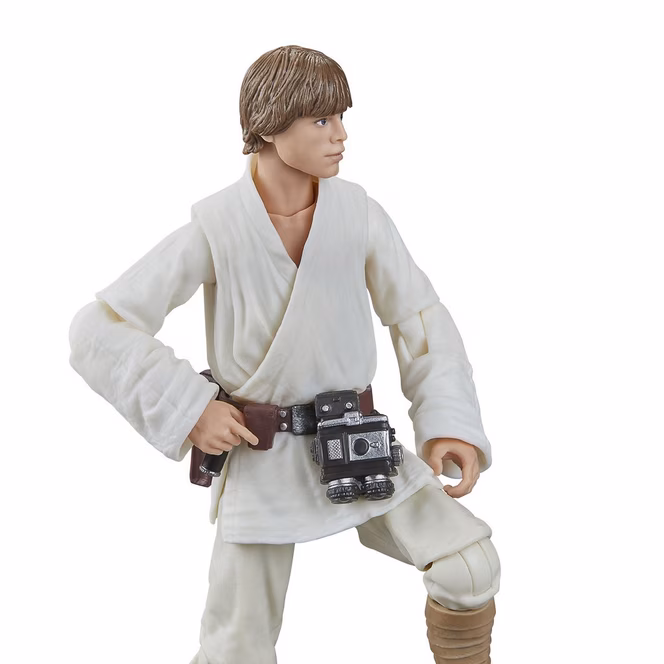 GameStop Hasbro Star Wars The Black Series Star Wars: A New Hope  Luke Skywalker 6-in Action Figure