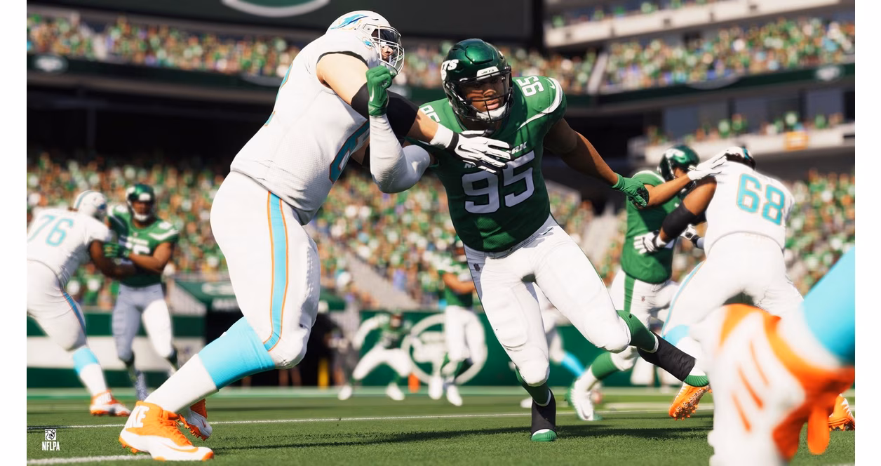 GameStop Madden NFL 22 - Xbox One