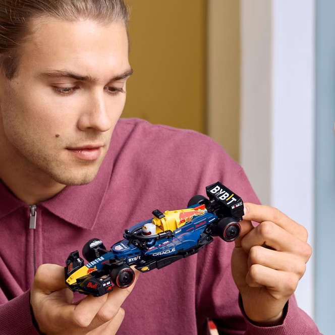 GameStop LEGO Speed Champions Oracle Red Bull Racing RB20 F1 Race Car Model Set 77243