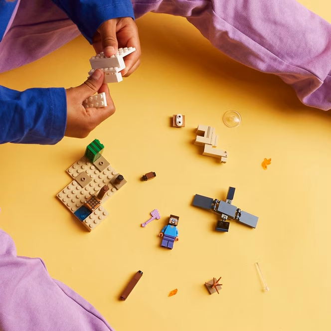 GameStop LEGO Minecraft Steve's Desert Expedition 21251
