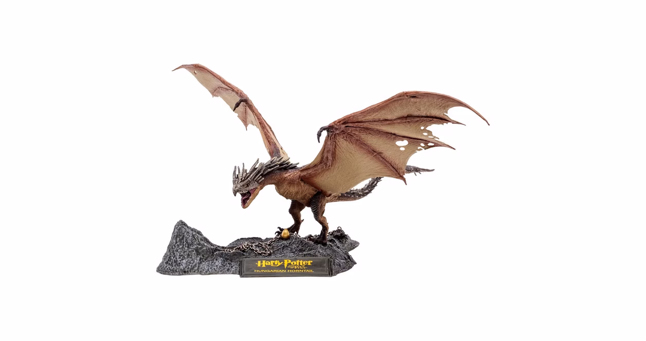 GameStop McFarlane Toys Dragons Harry Potter and The Goblet of Fire Hungarian Horntail 11-in Statue