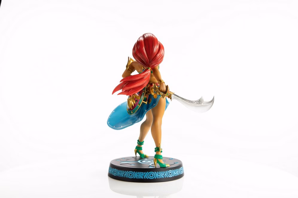 GameStop The Legend of Zelda: Breath of the Wild Collector's Edition Urbosa PVC Statue