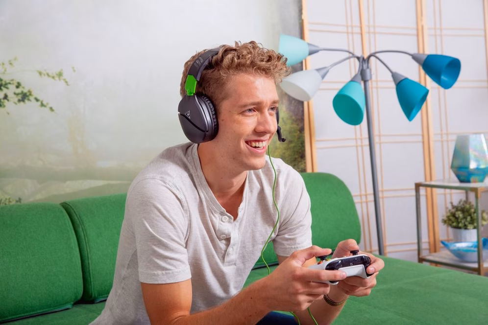 GameStop Turtle Beach Recon 70 Wired Gaming Headset for Xbox Series X/S and Xbox One