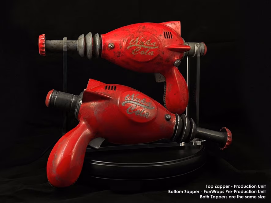 GameStop Diamond Comics: Fallout Nuka-Cola Thirst Zapper 1/1 Scale Replica GameStop Exclusive
