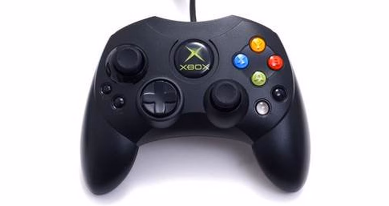 GameStop Small Controller for Microsoft Xbox (Styles May Vary)