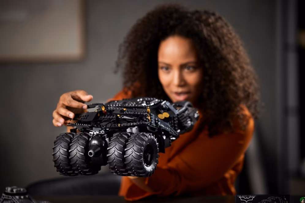 GameStop LEGO Super Heroes Batman Batmobile Tumbler Building Kit 76240