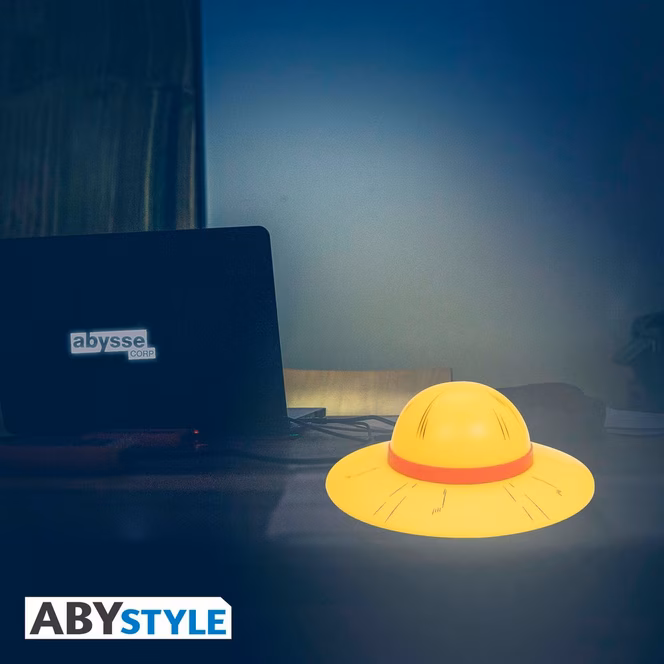 GameStop One Piece Luffy's Straw Hat Lamp