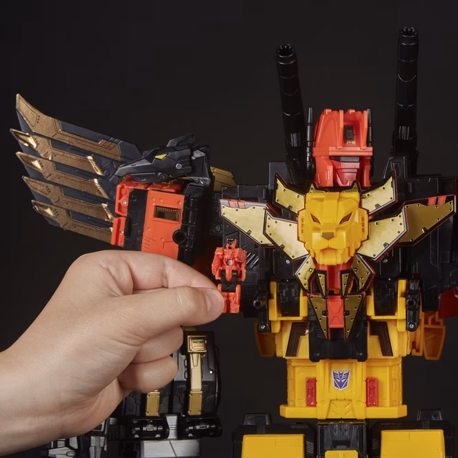 GameStop Hasbro Transformers Power of the Primes Titan Class Predaking Combiner Action Figure Set