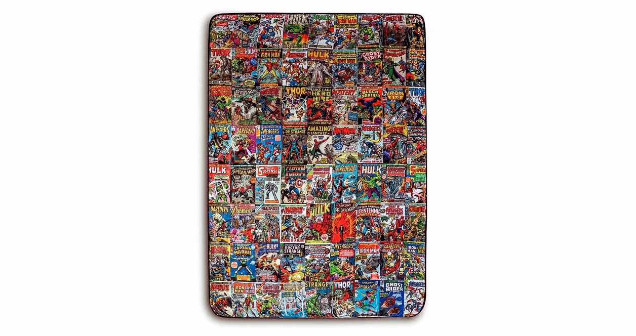 GameStop Marvel Comics Oversized Fleece Sherpa 54 x 72-in Throw Blanket