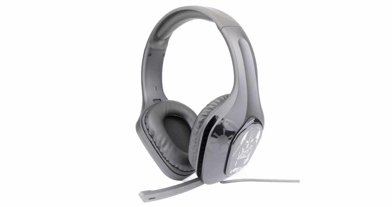 GameStop Geeknet Star Wars Darth Vader 40mm Driver Wired Gaming Headset GameStop Exclusive