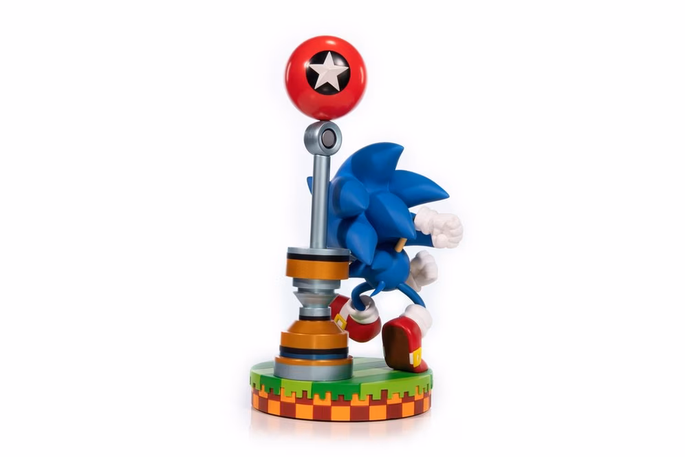 GameStop Dark Horse Comics Sonic the Hedgehog 11-in Statue