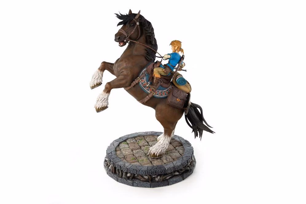 GameStop The Legend of Zelda: Breath of The Wild Link On Horseback (Standard Edition) Statue