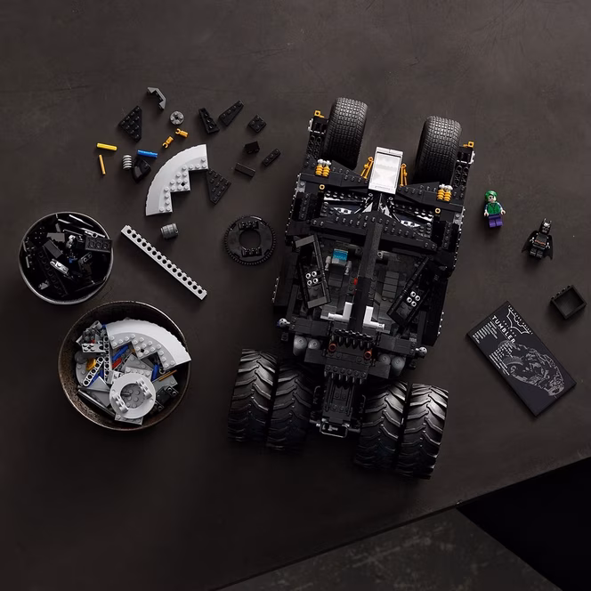 GameStop LEGO Super Heroes Batman Batmobile Tumbler Building Kit 76240