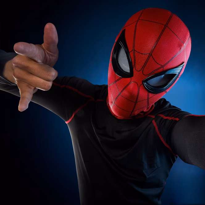 GameStop Hasbro Marvel Legends Series Spider-Man: Homecoming Premium Electronic Expressive Mask