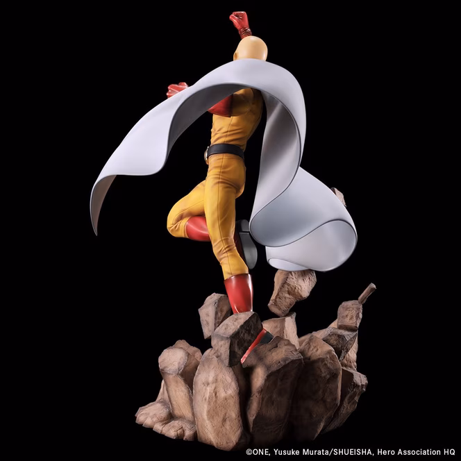GameStop eStream One-Punch Man Saitama Statue