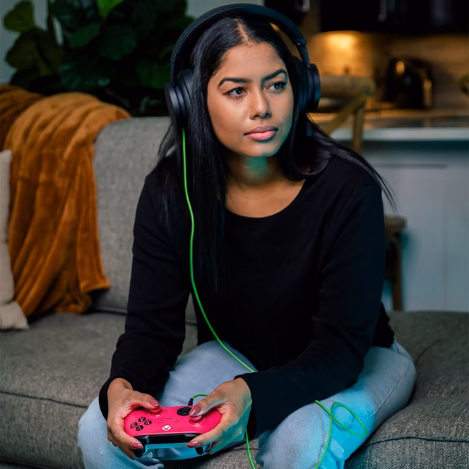 GameStop Microsoft Xbox Series X Wireless Controller Deep Pink