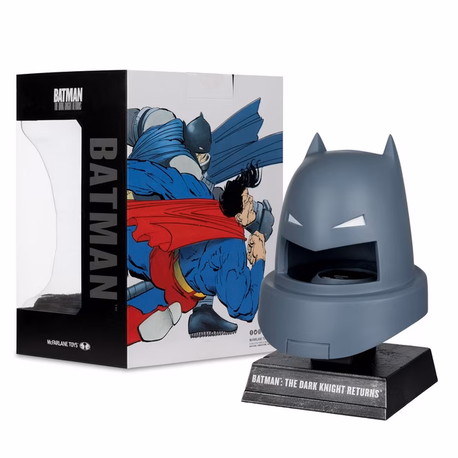 GameStop McFarlane Toys DC Direct Batman: Dark Knight Returns - Armored Batman Cowl 1:3 Scale Cowl Prop Replica