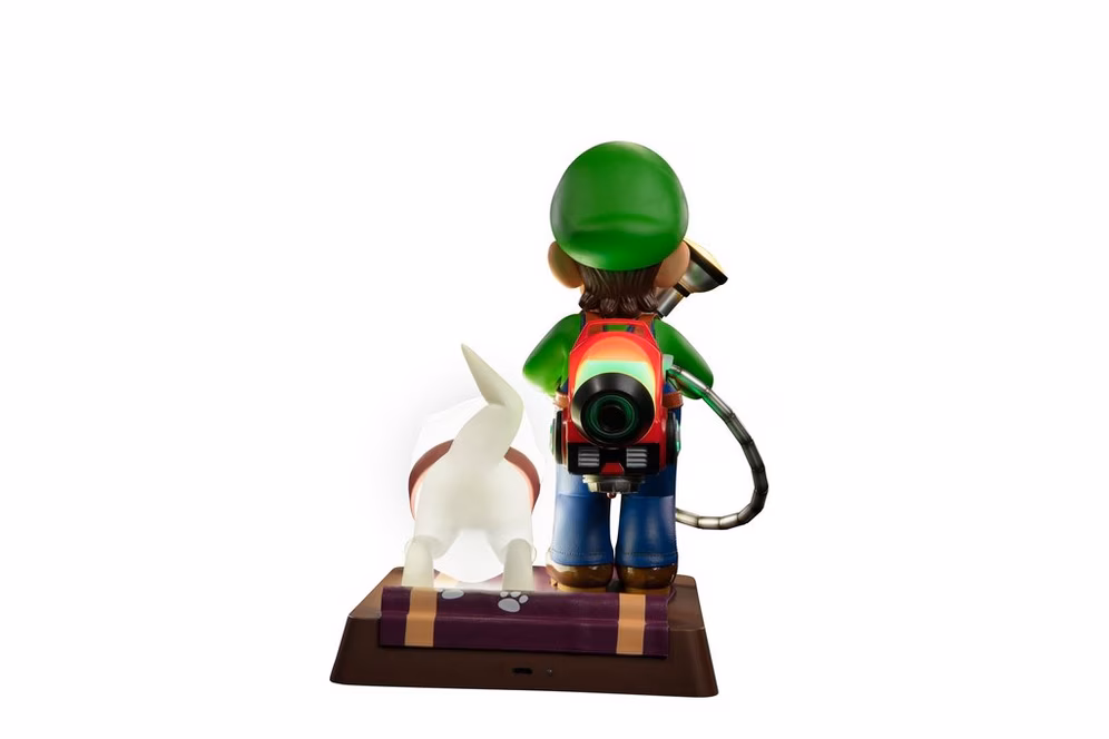 GameStop Luigi's Mansion 3 Luigi and Polterpup (Collector's Edition) Statue
