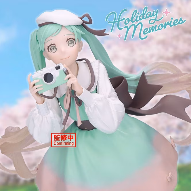 GameStop Banpresto Hatsune Miku Holiday Memories Camera 7.9-in Statue