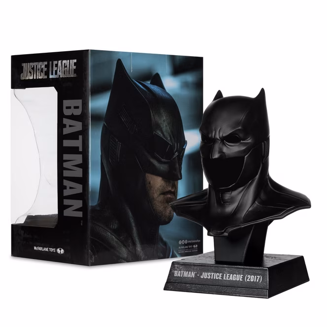 GameStop McFarlane Toys DC Direct Batman - Batman Justice League 1:3 Scale Cowl Prop Replica
