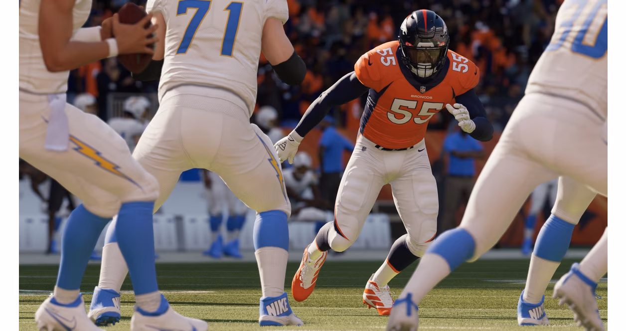 GameStop Madden NFL 22 - Xbox One