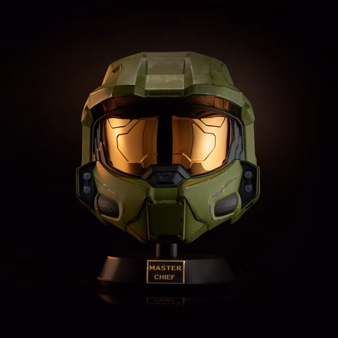 GameStop Halo Realistic Master Chief Deluxe Helmet with Stand with LED Lights
